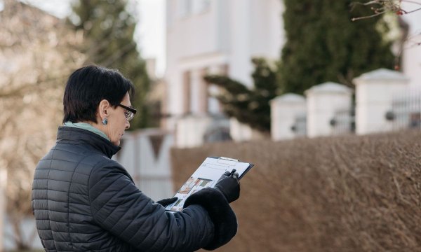 Real Property Reports in Alberta: Why They Still Cause Closing Problems